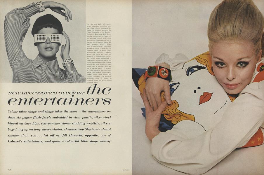 New Accessories in Colour: The Entertainers