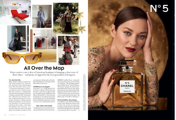女性情報誌 Vogue LatinoAmerica November 2021 NOVEMBER 2021 | Vogue