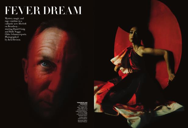 女性情報誌 Vogue Deutsch Magazine April 2022 BRITISH Vogue UK Magazine July 2025 - Rachel Zegler